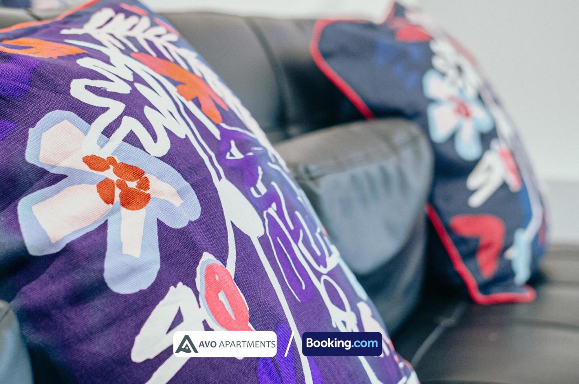 Studio Apartment by Avo: Serviced Accommodation with Free Wi-Fi Sheffield Exterior photo